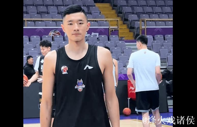 北控男篮分享北控&山东踩场片段：今晚19:35比赛正式打响