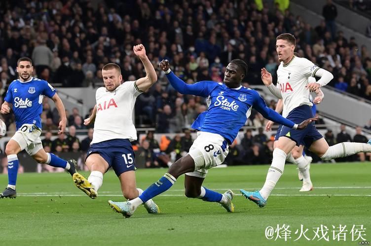 切尔西主场力克埃弗顿